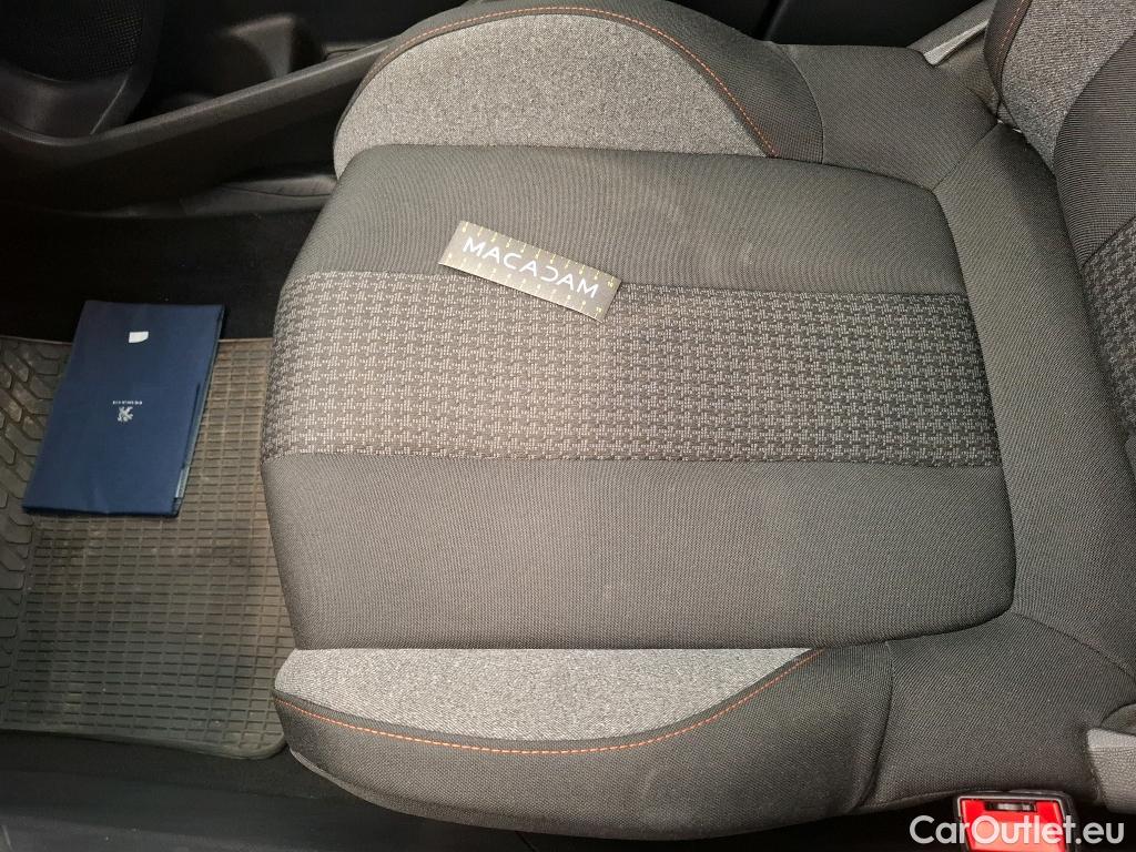  Peugeot  5008  Active Business 1.5 HDi 130CV BVA8 7 Sieges E6d #47