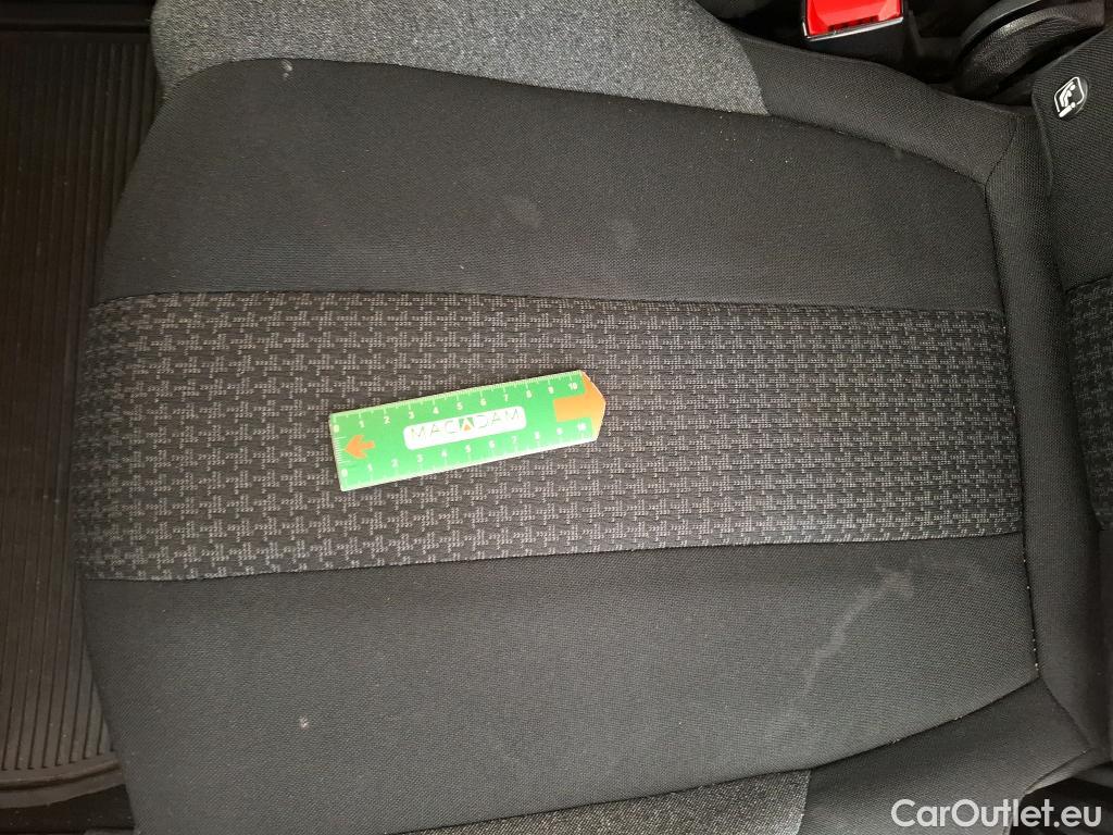  Peugeot  5008  Active Business 1.5 HDi 130CV BVA8 E6dT #52