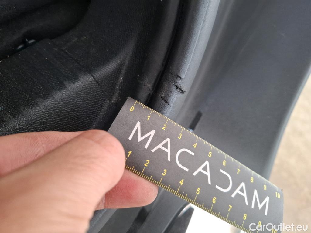  Peugeot  5008  Allure 1.5 HDi 130CV BVA8 E6dT #34