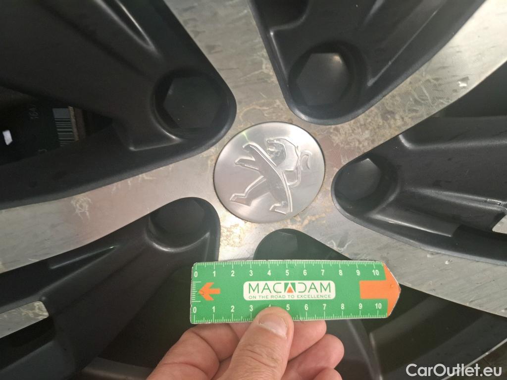  Peugeot  5008  Allure Business 1.5 HDi 130CV BVA8 E6d #31