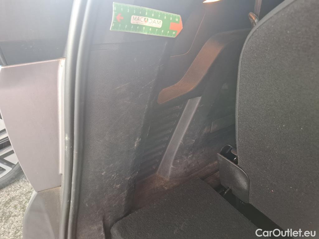  Peugeot  5008  Active Business 1.5 HDi 130CV BVA8 E6dT #61