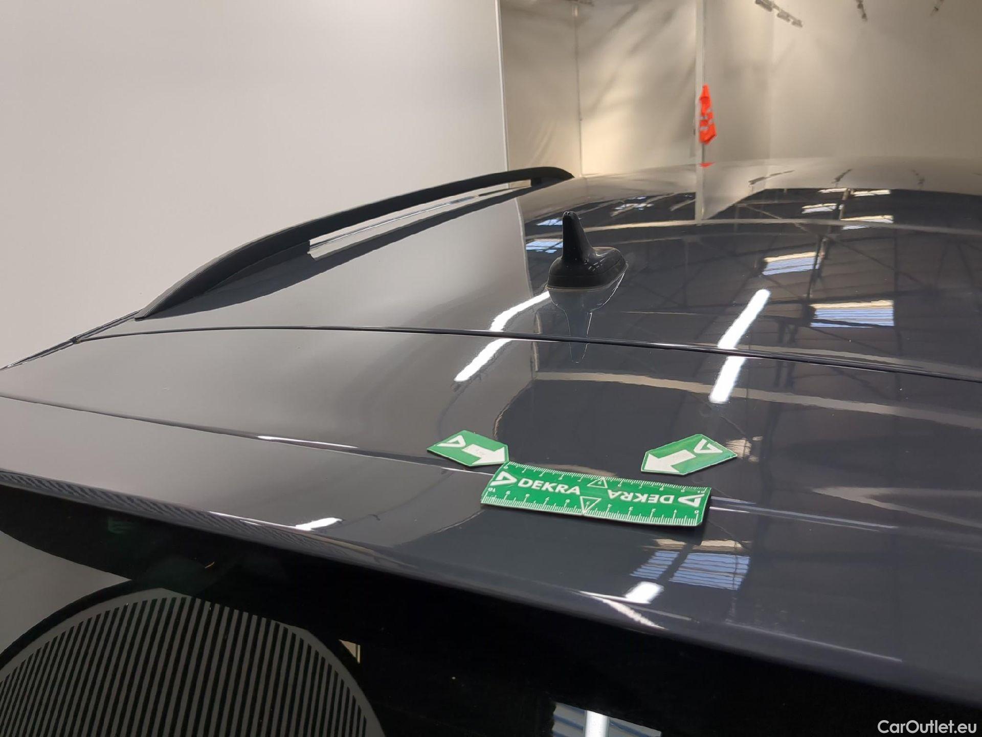  Volkswagen  Tiguan VOLKSWAGEN  / 2020 / 5P / SUV 2.0 TDI 150 DSG7 R-Line #15