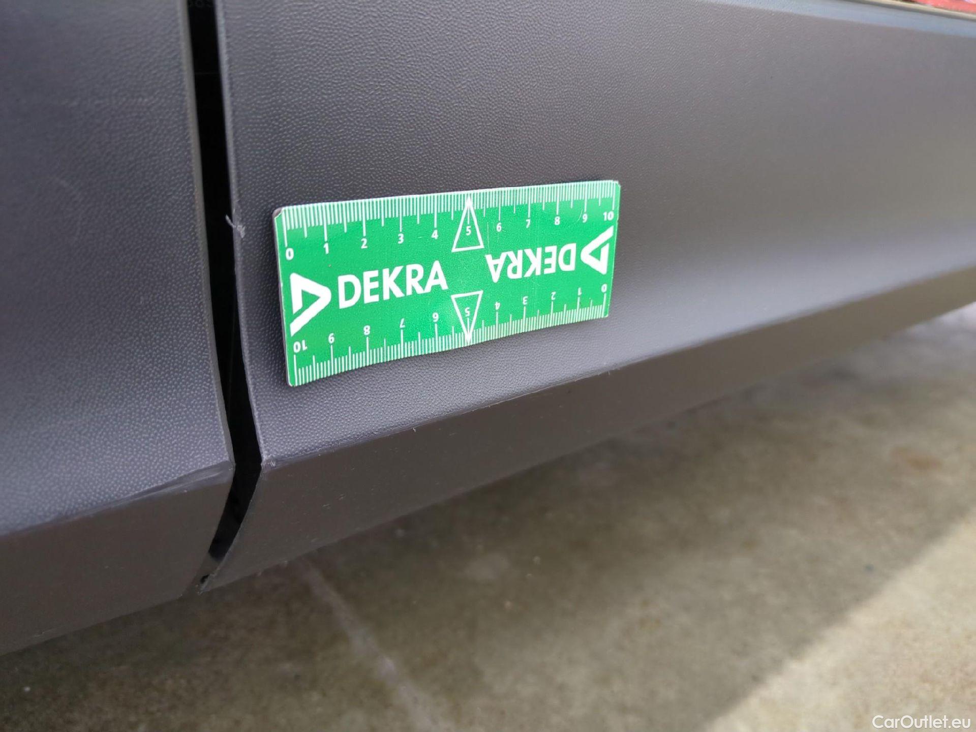  Volkswagen  Tiguan VOLKSWAGEN  / 2020 / 5P / SUV 2.0 TDI 150 DSG7 Life Business #22