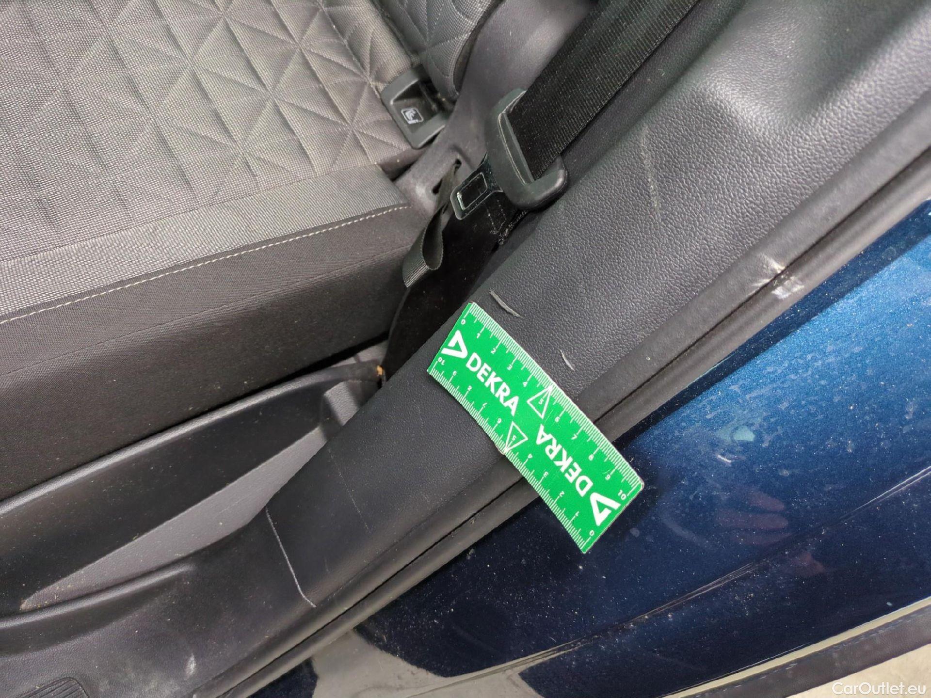  Volkswagen  Tiguan VOLKSWAGEN  / 2020 / 5P / SUV 2.0 TDI 150 DSG7 Life Business #1