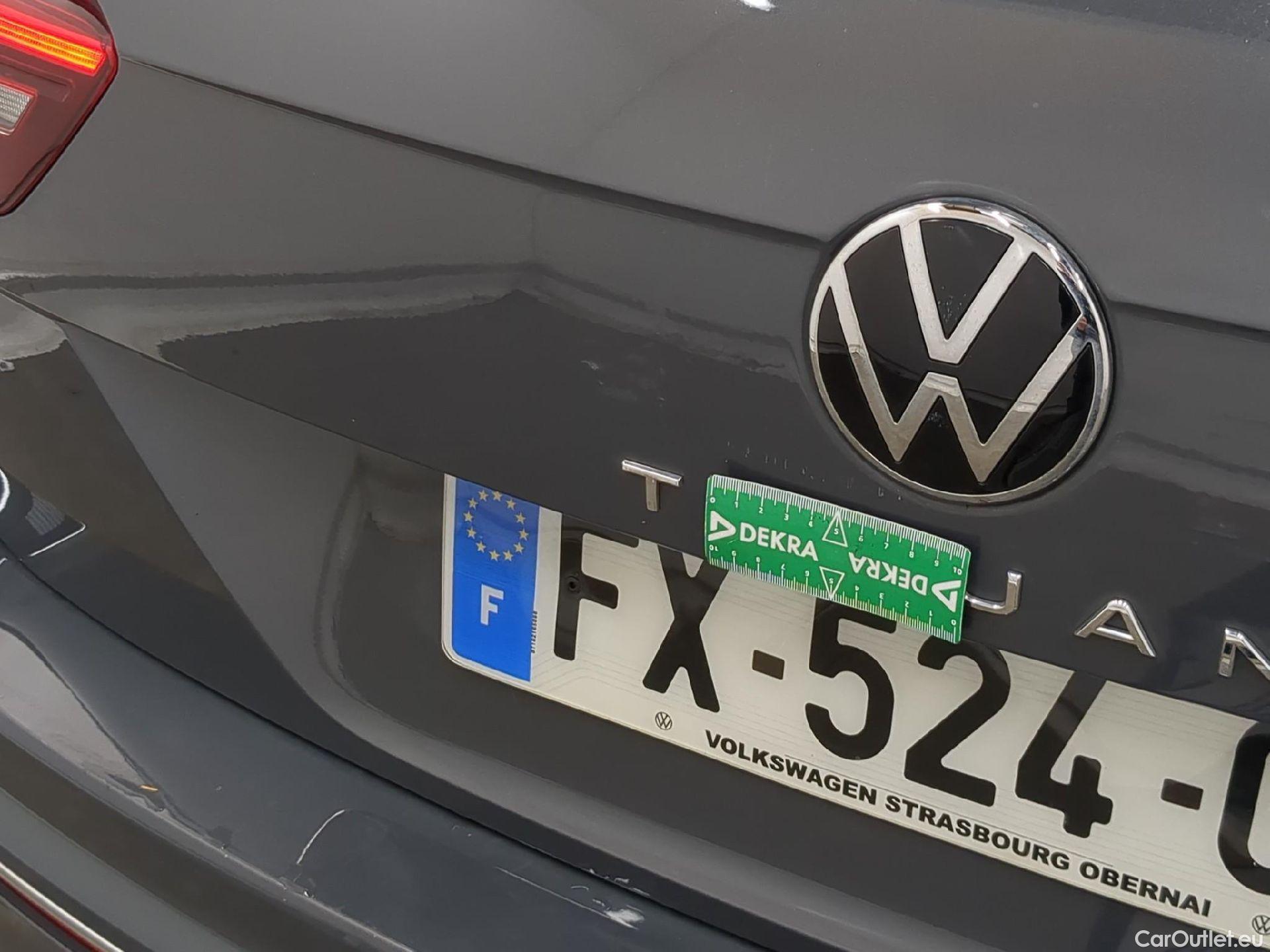  Volkswagen  Tiguan VOLKSWAGEN  / 2020 / 5P / SUV 2.0 TDI 150 DSG7 R-Line #28