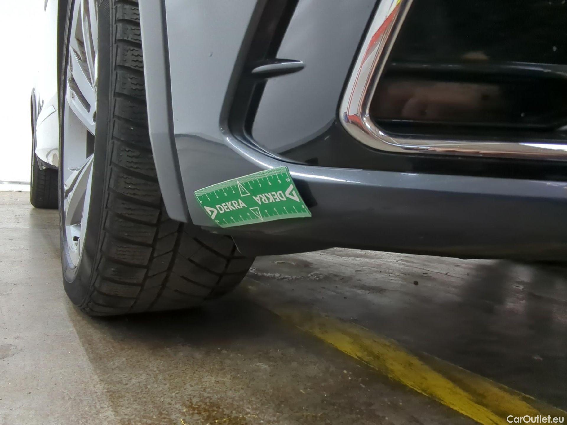  Volkswagen  Tiguan VOLKSWAGEN  / 2020 / 5P / SUV 2.0 TDI 150 DSG7 R-Line #23