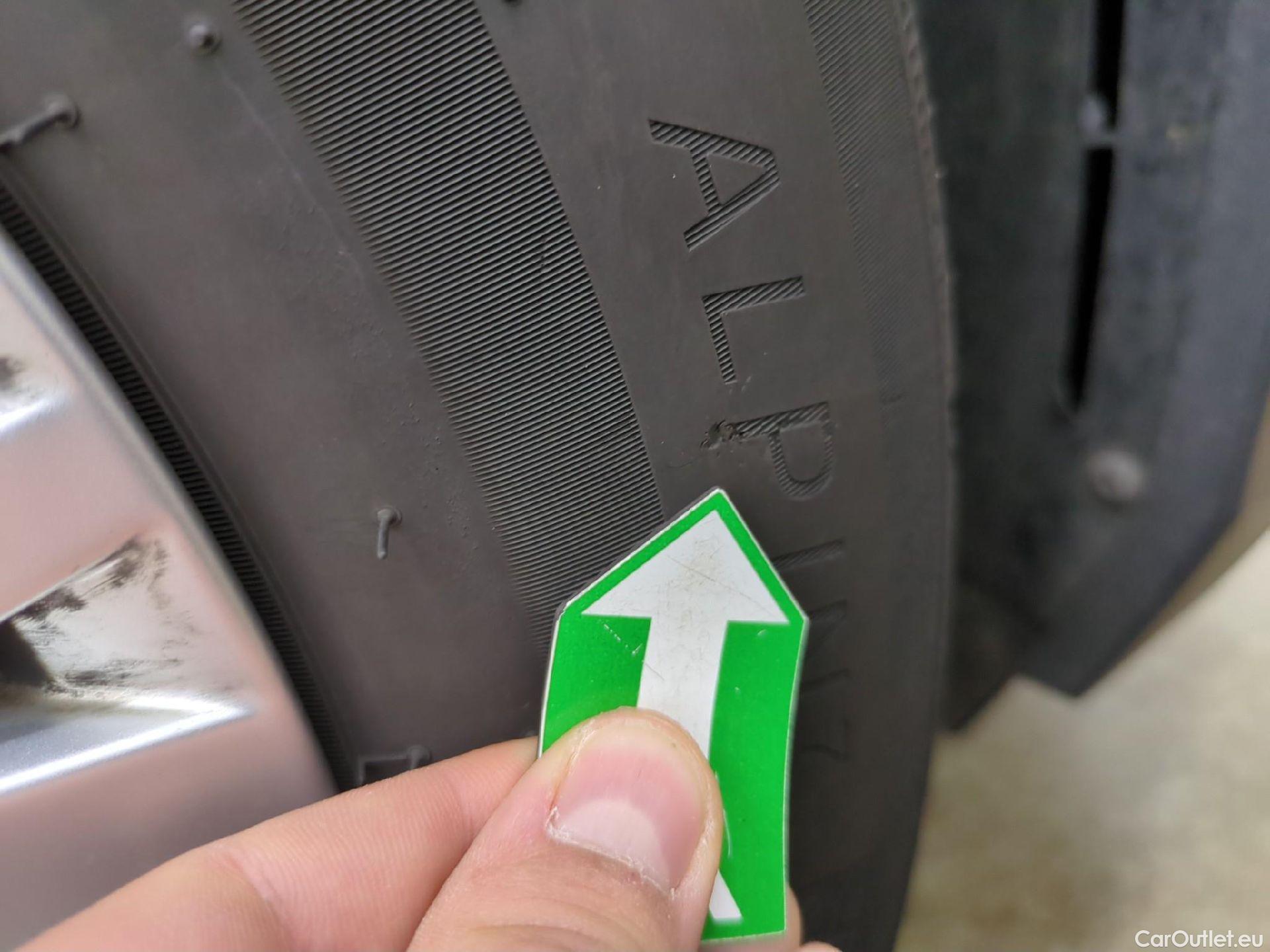  Volkswagen  Tiguan VOLKSWAGEN  / 2020 / 5P / SUV 2.0 TDI 150 DSG7 Life Business #6