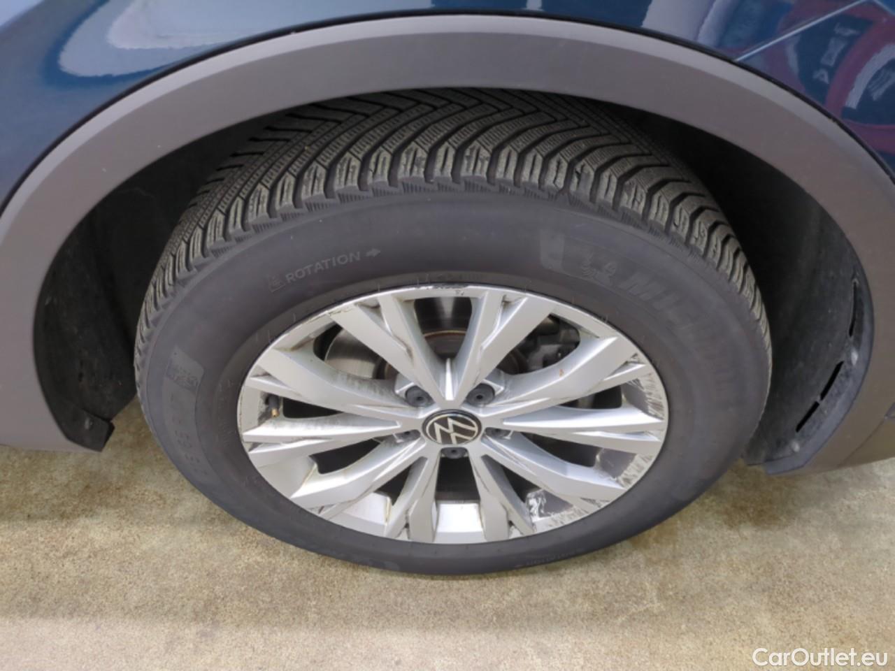  Volkswagen  Tiguan VOLKSWAGEN  / 2020 / 5P / SUV 2.0 TDI 150 DSG7 Life Business #7