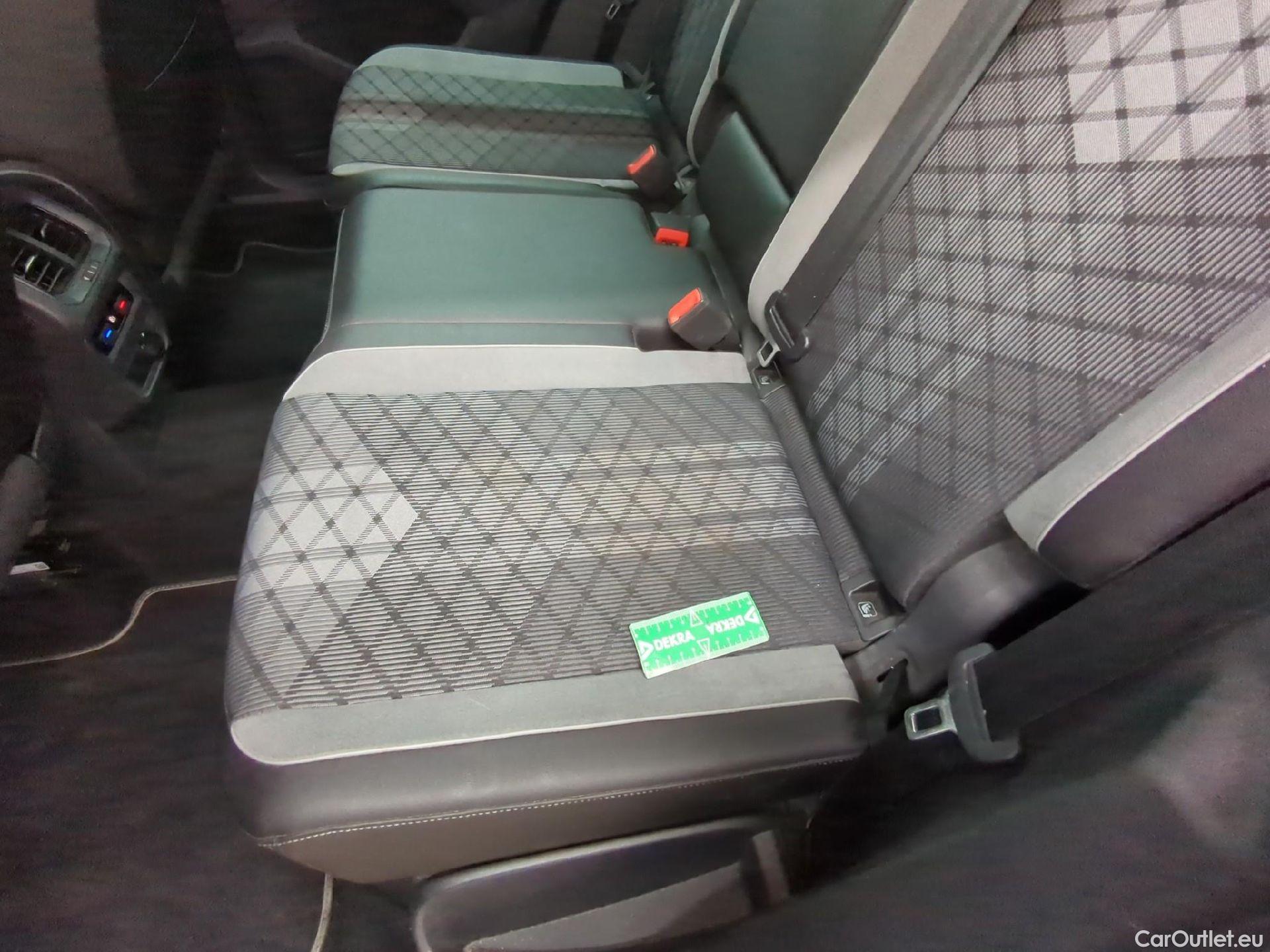  Volkswagen  Tiguan VOLKSWAGEN  / 2020 / 5P / SUV 2.0 TDI 150 DSG7 R-Line #2