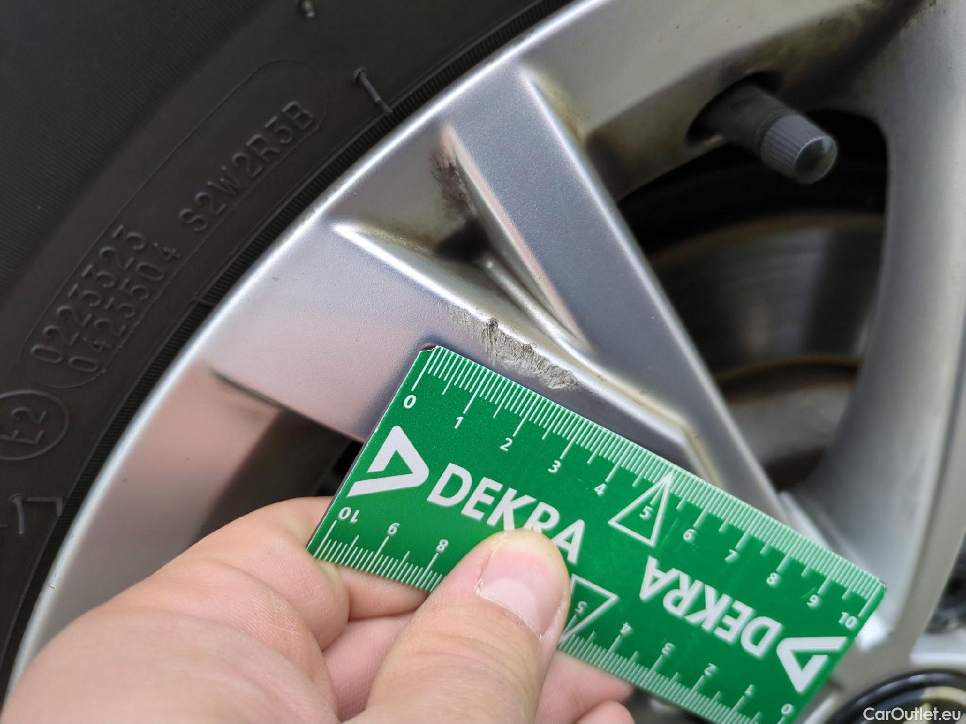  Volkswagen  Tiguan VOLKSWAGEN  / 2020 / 5P / SUV 2.0 TDI 150 DSG7 Life Business #11