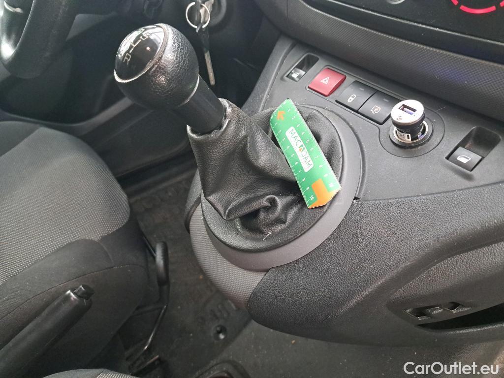  Citroen  Berlingo  Fourgon Club L1 (Court) 1.6 BlueHDi 100CV BVM5 E6 / VENTE SANS CG #32