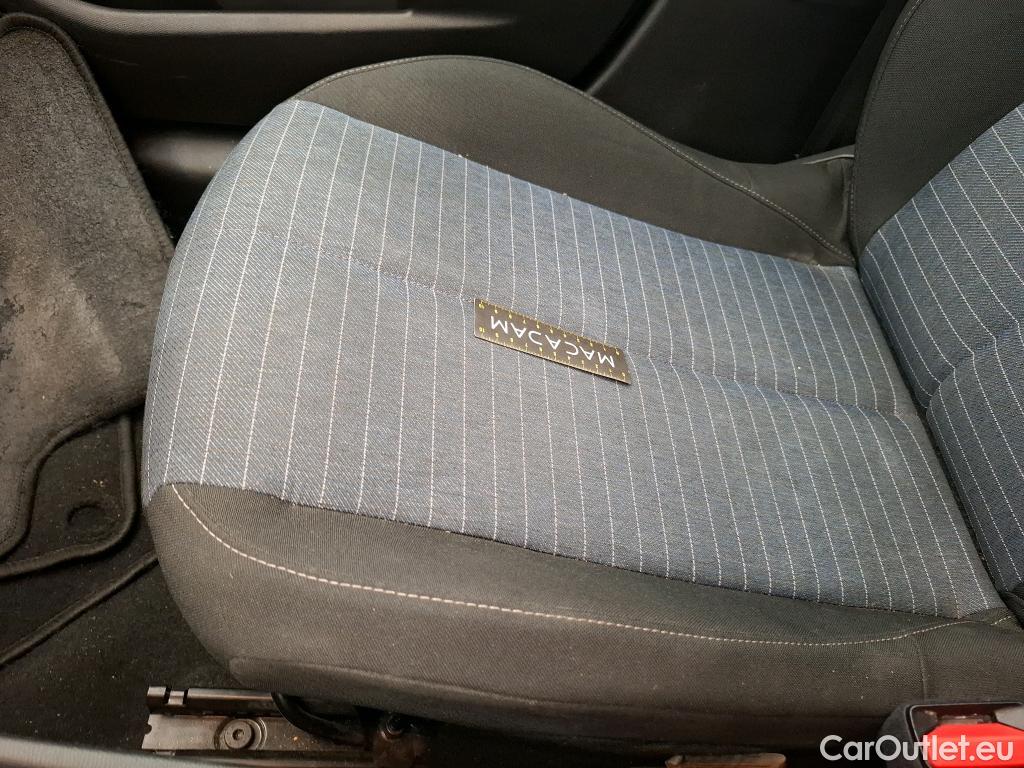  Peugeot  208  Premium 1.5 HDi 100CV BVM6 E6d #47