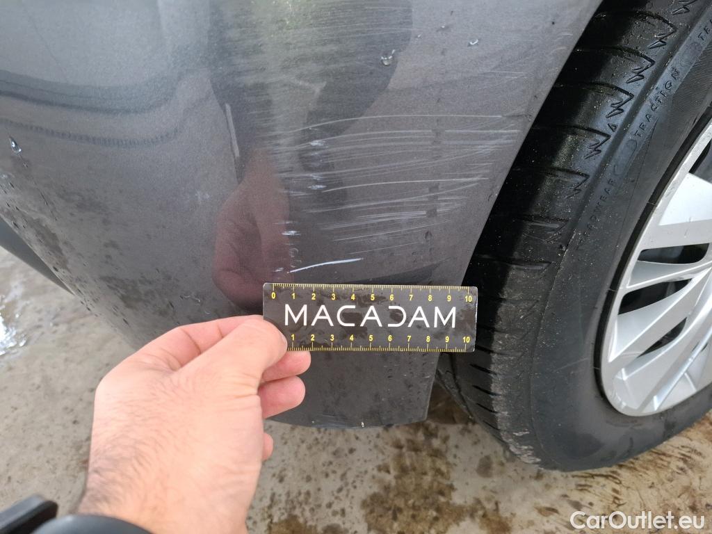  Peugeot  208  Premium 1.5 HDi 100CV BVM6 E6d #35