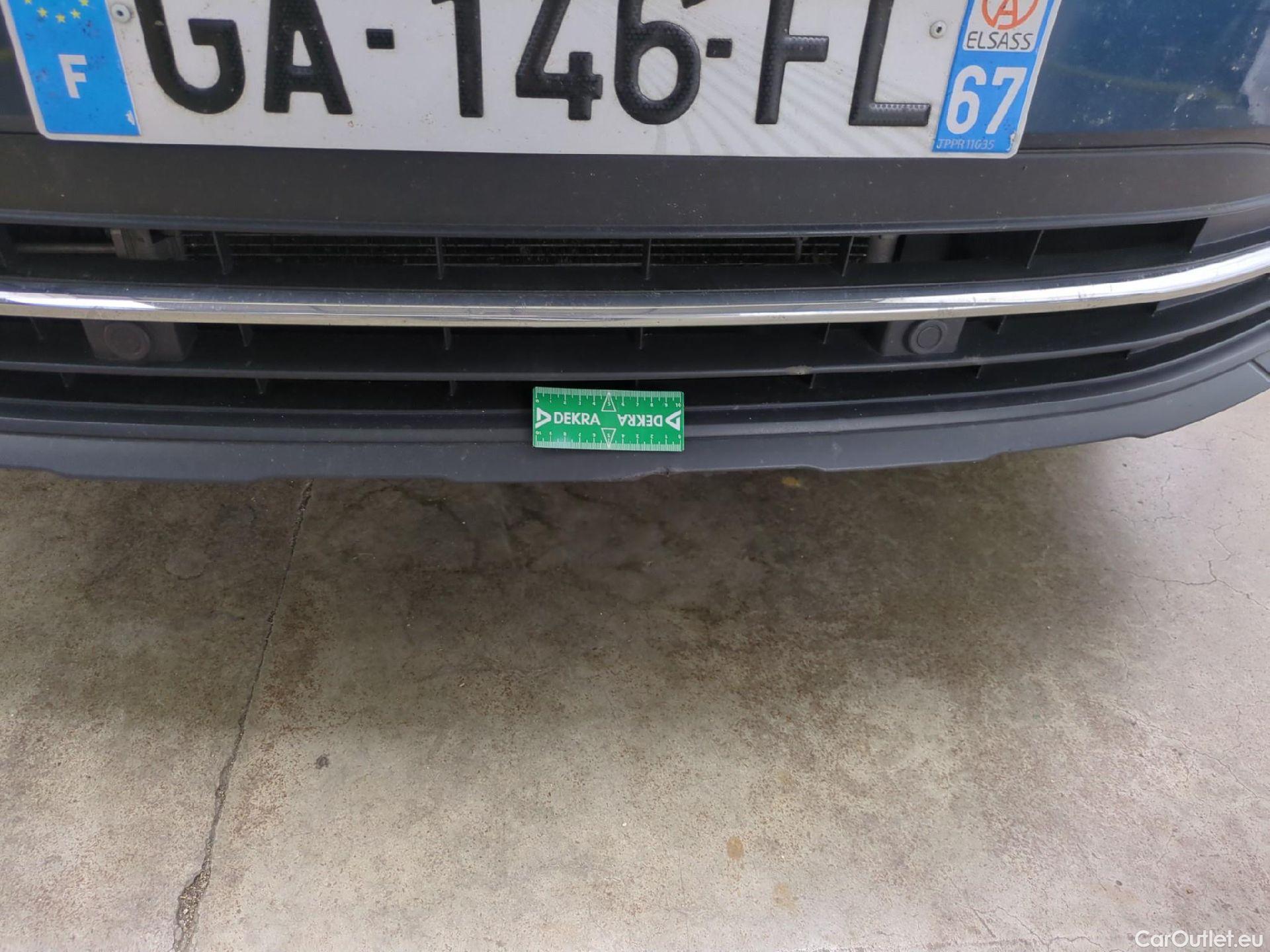  Volkswagen  Tiguan VOLKSWAGEN  / 2020 / 5P / SUV 2.0 TDI 150 DSG7 Life Business #31