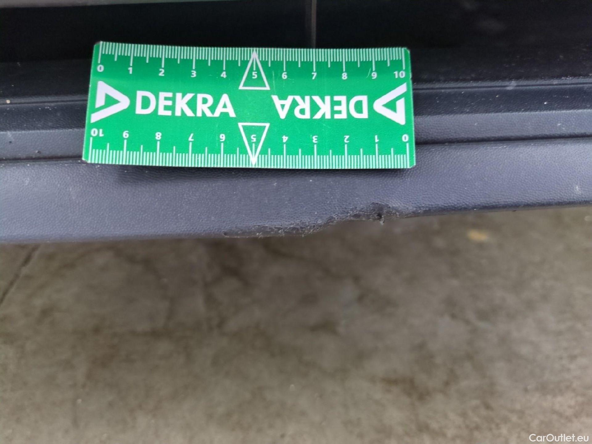  Volkswagen  Tiguan VOLKSWAGEN  / 2020 / 5P / SUV 2.0 TDI 150 DSG7 Life Business #30