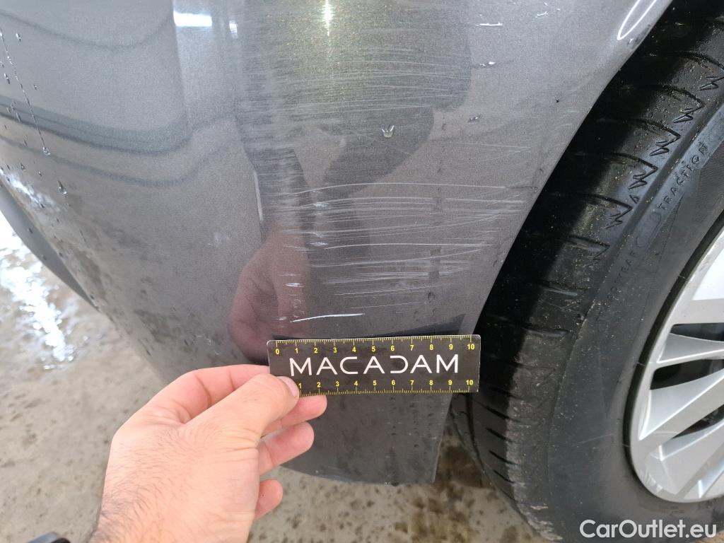  Peugeot  208  Premium 1.5 HDi 100CV BVM6 E6d #36