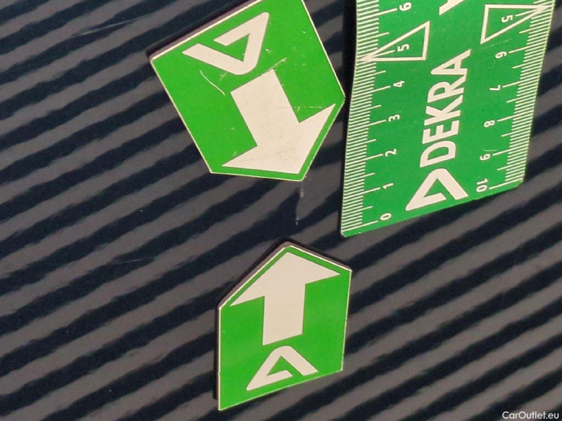  Volkswagen  Tiguan VOLKSWAGEN  / 2020 / 5P / SUV 2.0 TDI 150 DSG7 Life Business #43