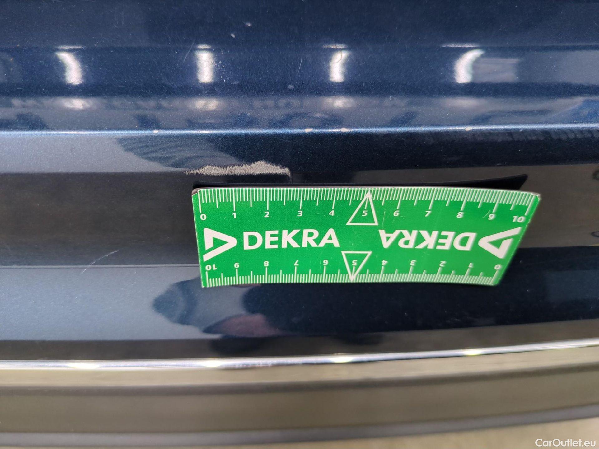  Volkswagen  Tiguan VOLKSWAGEN  / 2020 / 5P / SUV 2.0 TDI 150 DSG7 Life Business #51