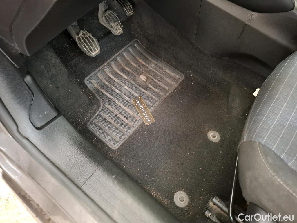  Peugeot  208  Premium 1.5 HDi 100CV BVM6 E6d #1