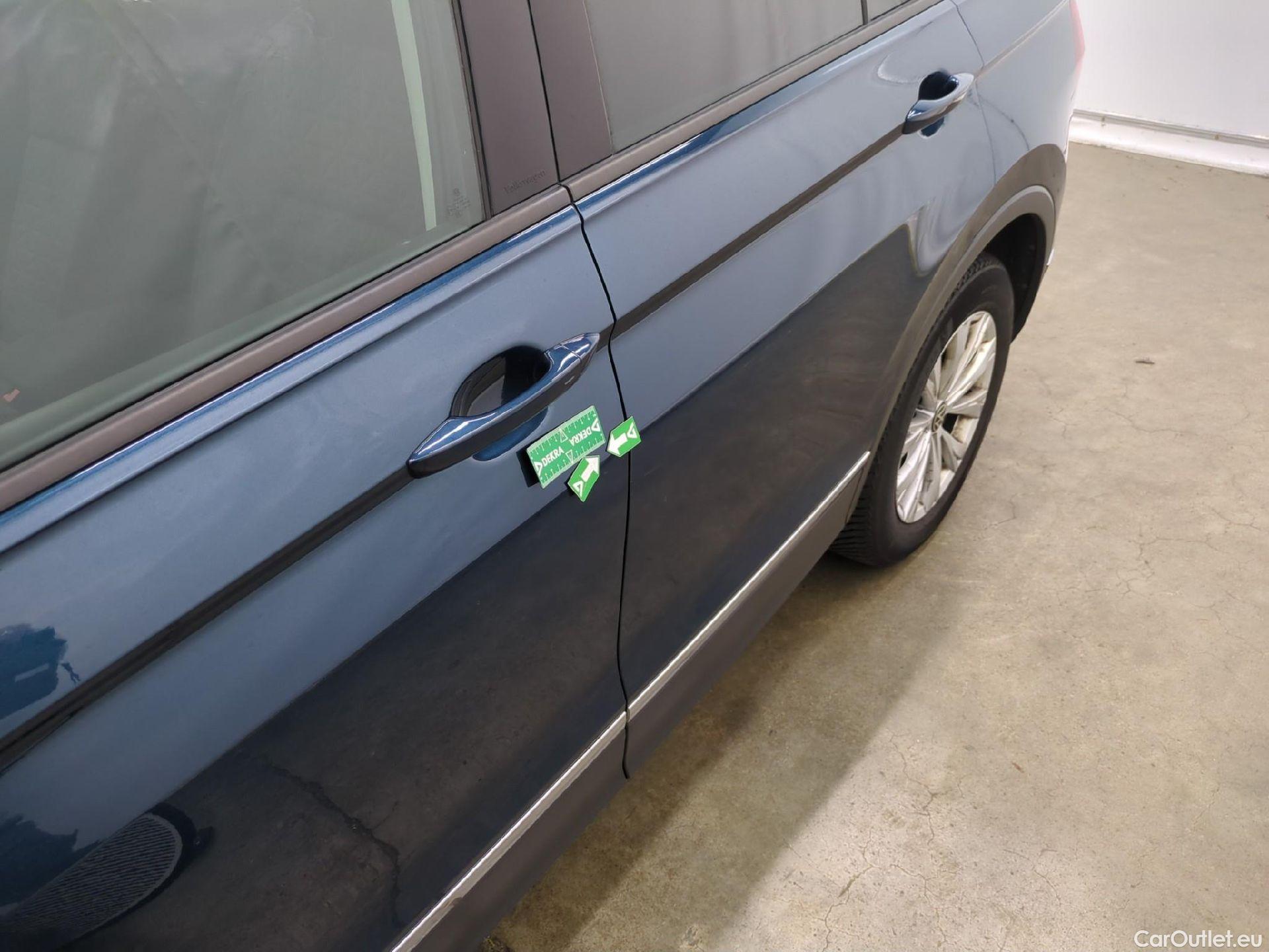  Volkswagen  Tiguan VOLKSWAGEN  / 2020 / 5P / SUV 2.0 TDI 150 DSG7 Life Business #40