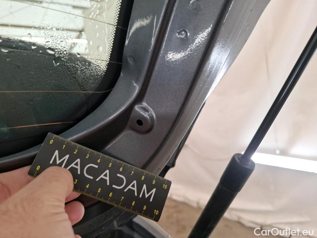  Peugeot  208  Premium 1.5 HDi 100CV BVM6 E6d #48