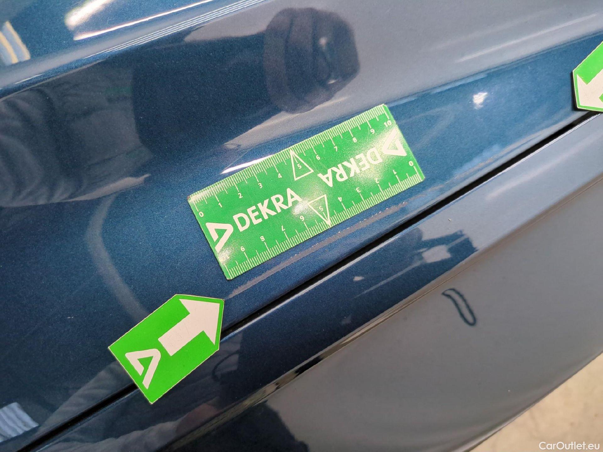  Volkswagen  Tiguan VOLKSWAGEN  / 2020 / 5P / SUV 2.0 TDI 150 DSG7 Life Business #35