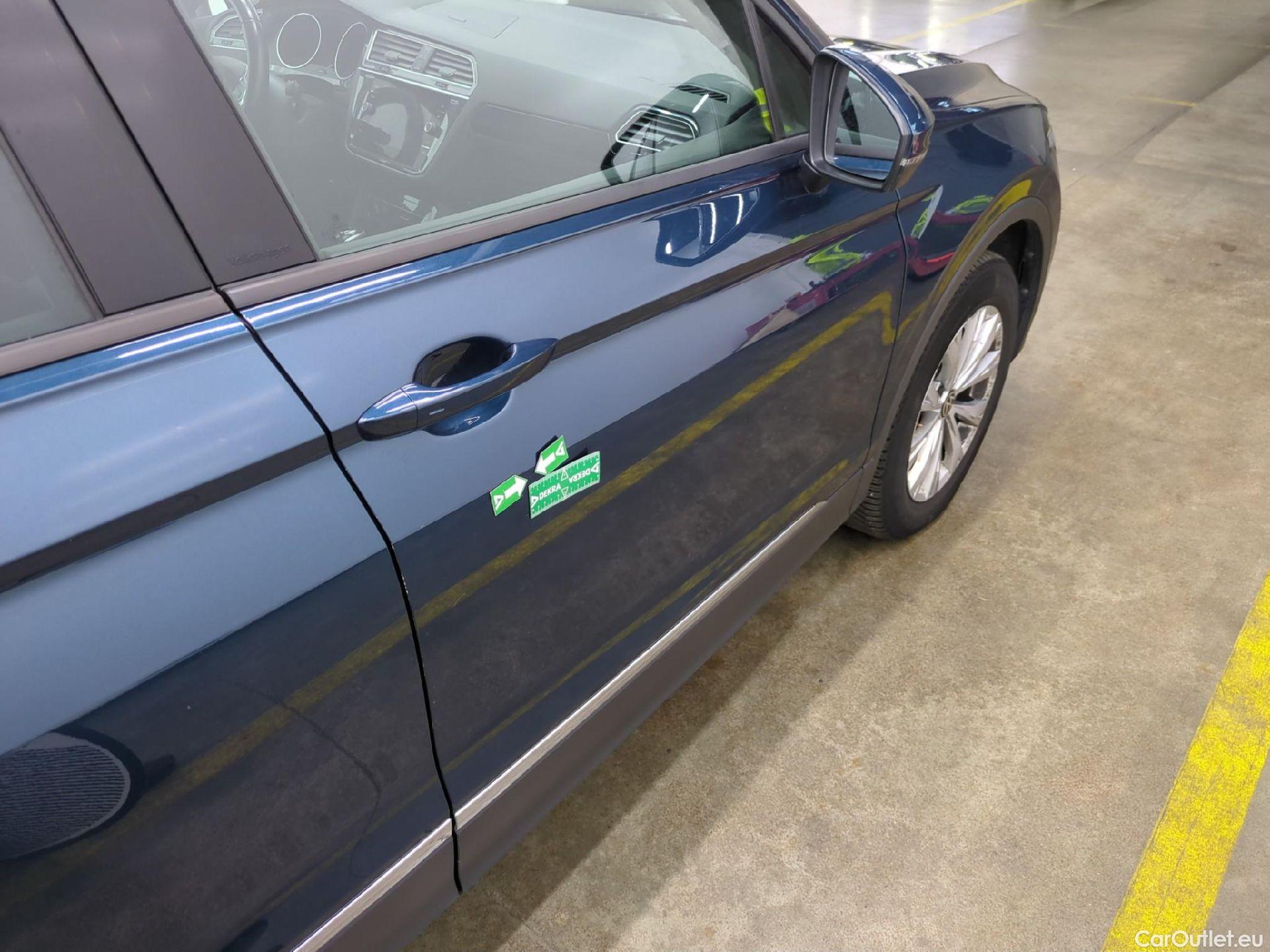  Volkswagen  Tiguan VOLKSWAGEN  / 2020 / 5P / SUV 2.0 TDI 150 DSG7 Life Business #23