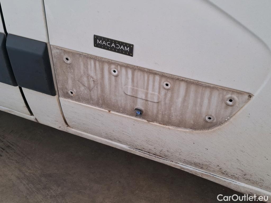  Renault  Master RENAULT  VU 4p Fourgon Gd Conf F3500 L2H2 dCi 125 #140