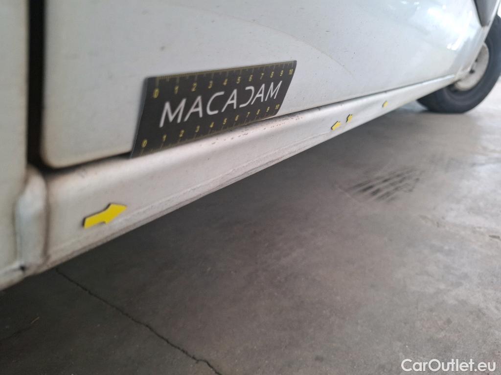  Renault  Master RENAULT  VU 4p Fourgon Gd Conf F3500 L2H2 dCi 125 #95