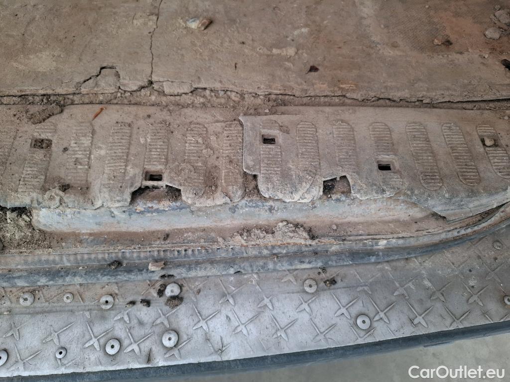  Renault  Master RENAULT  VU 4p Fourgon Gd Conf F3500 L2H2 dCi 125 #175