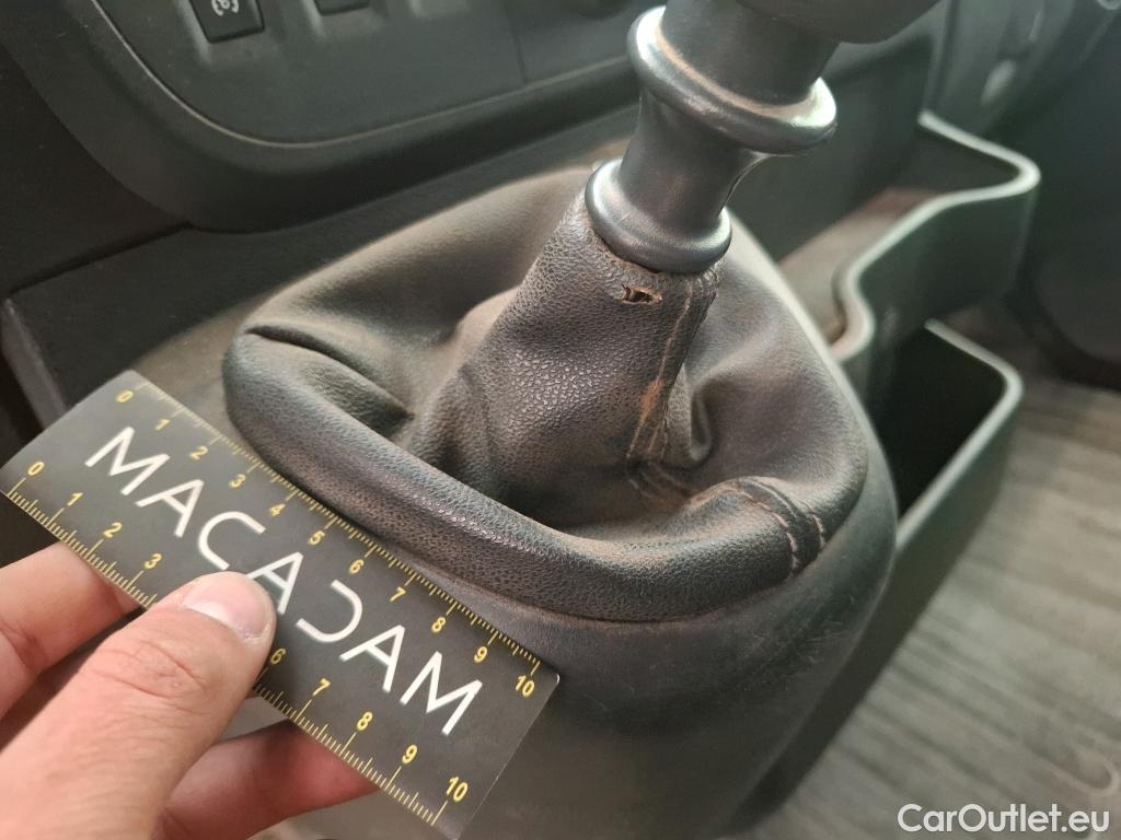  Renault  Master RENAULT  VU 4p Fourgon Gd Conf F3500 L2H2 dCi 125 #153