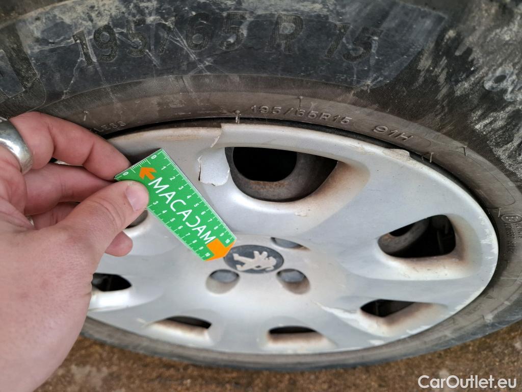  Peugeot  Partner  L1 Premium Pack 1.6 HDi 100CV BVM5 E6 #36