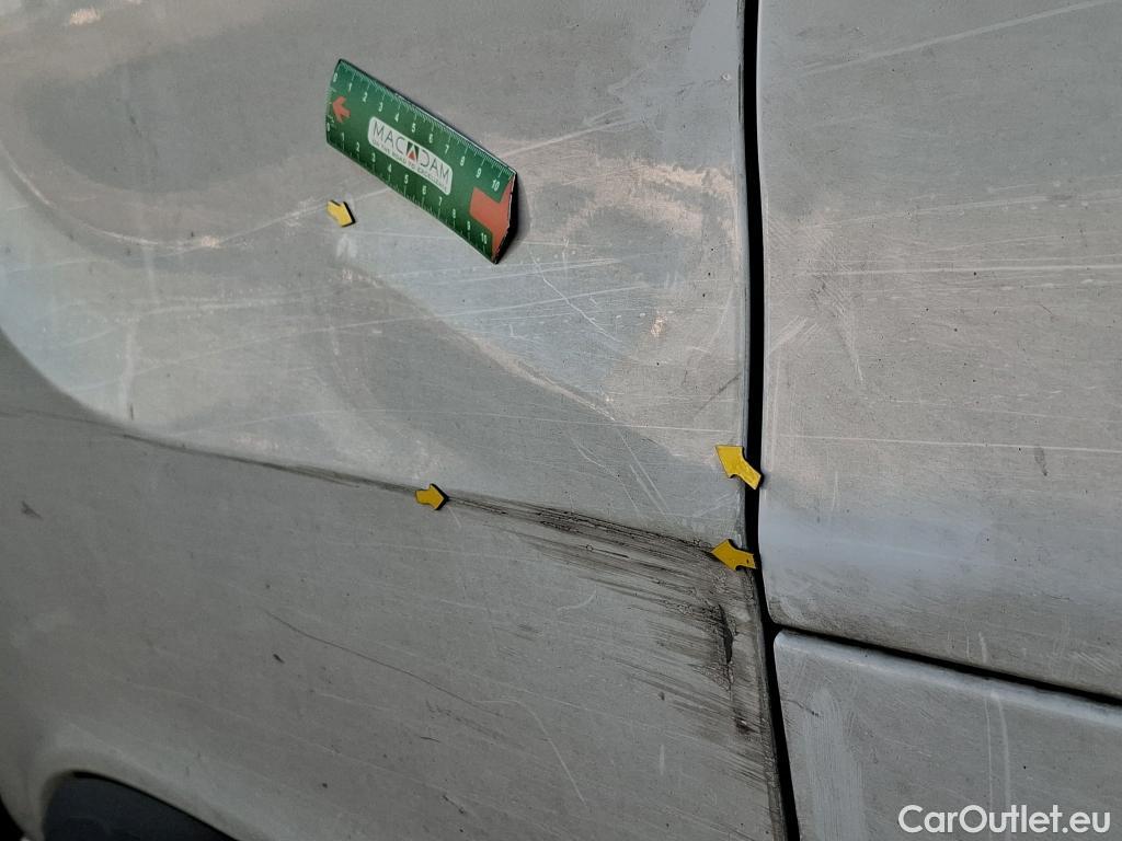  Renault  Trafic RENAULT  VU 4p Fourgon CA GCF L2H1 1200 Energy dCi 125 E6 #9