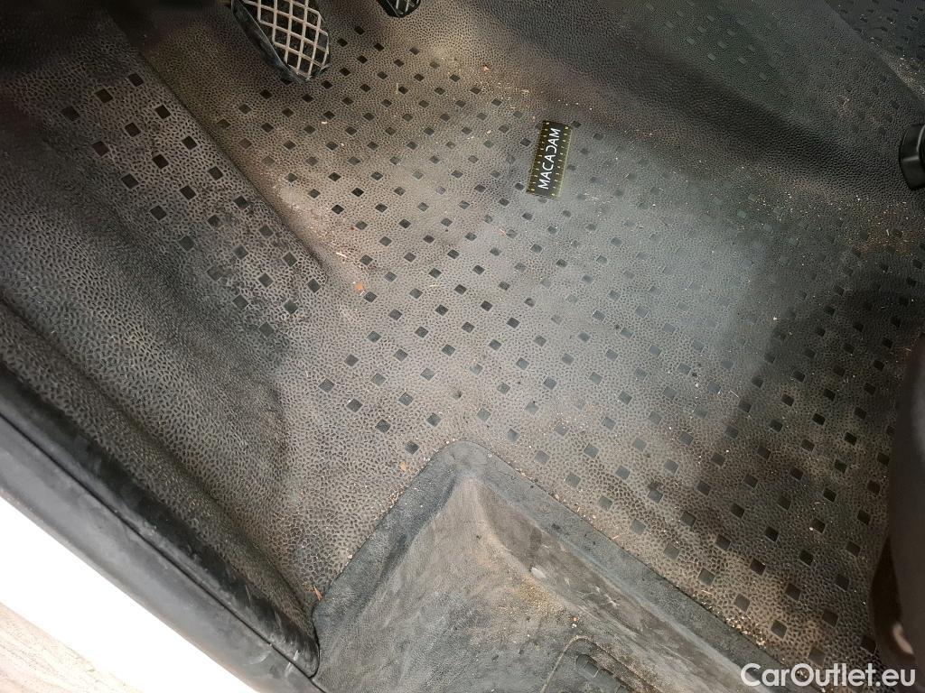  Volkswagen  Transporter VOLKSWAGEN  / 2019 / 4P / Fourgon tôlé 2.0 TDi 90 L1H1 Business #15