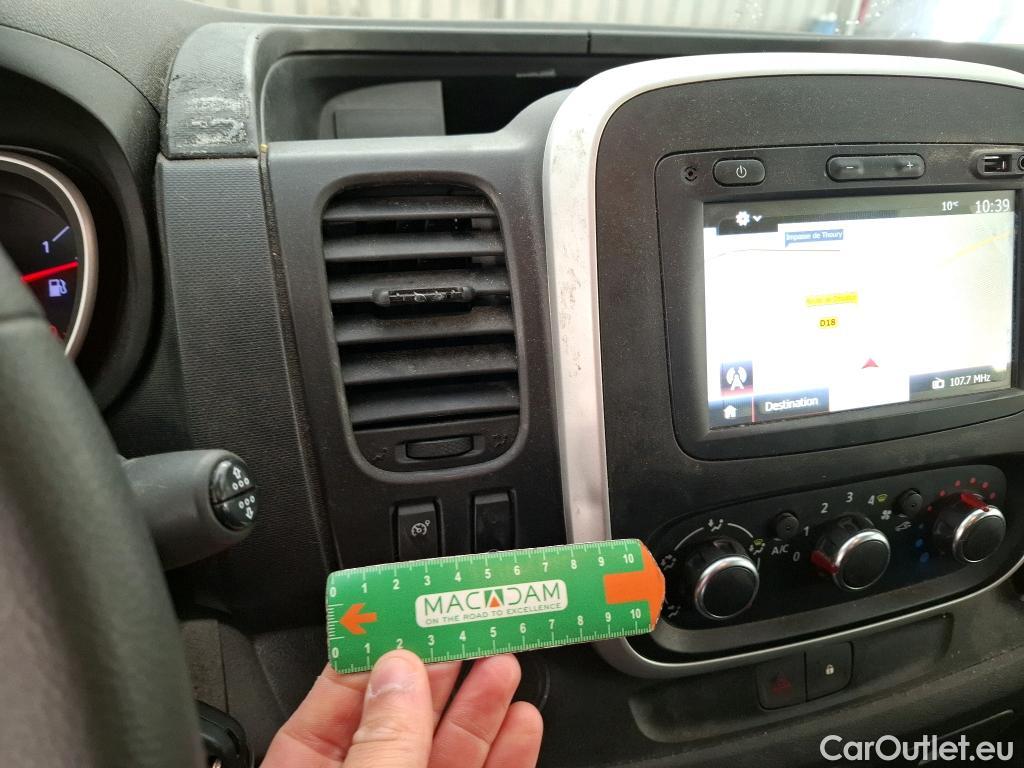  Renault  Trafic  III Fourgon Grand Confort L2H1 1200 dCi 170CV BVA6 E6dT #22