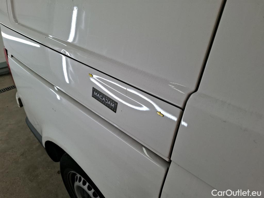  Volkswagen  Transporter VOLKSWAGEN  / 2019 / 4P / Fourgon tôlé 2.0 TDi 90 L1H1 Business #14