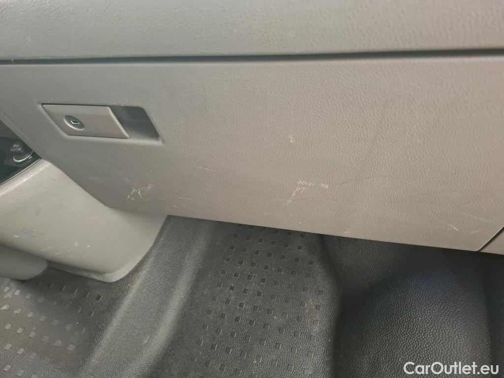  Volkswagen  Transporter VOLKSWAGEN  / 2019 / 4P / Fourgon tôlé 2.0 TDi 150 L1H1 Business #3