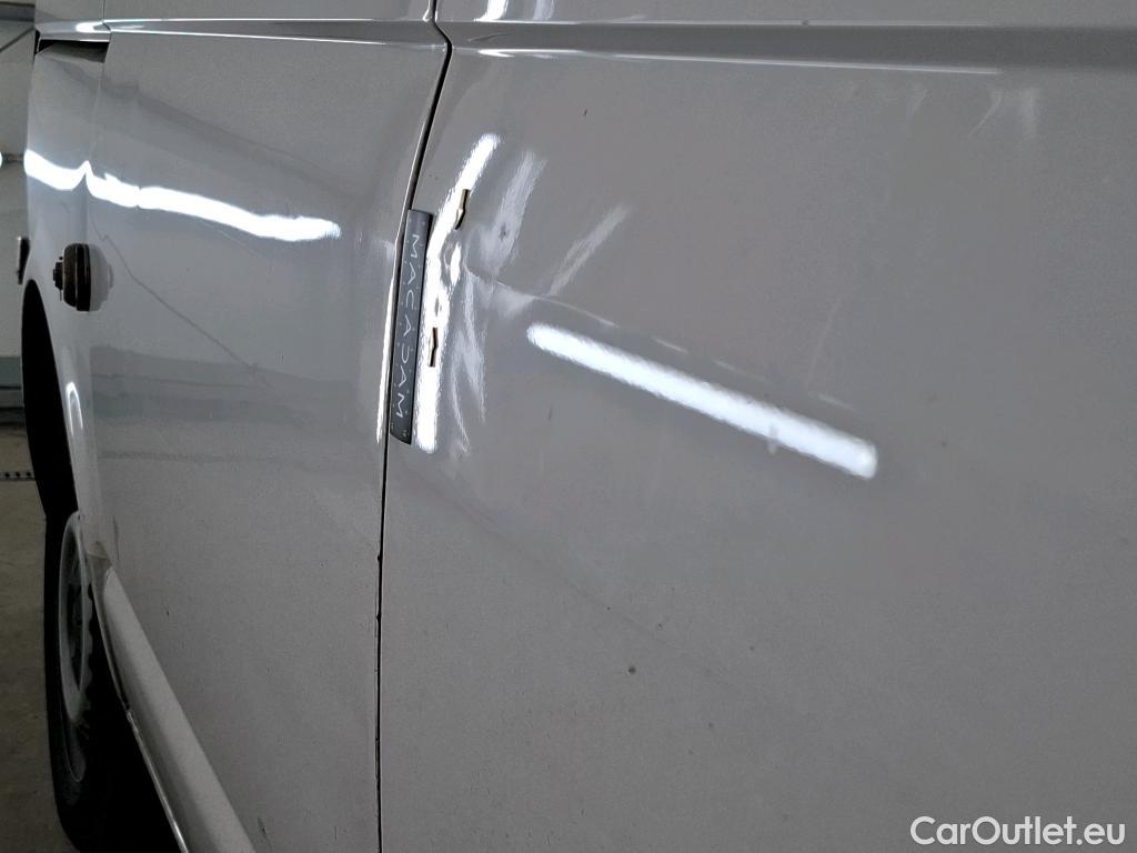  Volkswagen  Transporter VOLKSWAGEN  / 2019 / 4P / Fourgon tôlé 2.0 TDi 90 L1H1 Business #18