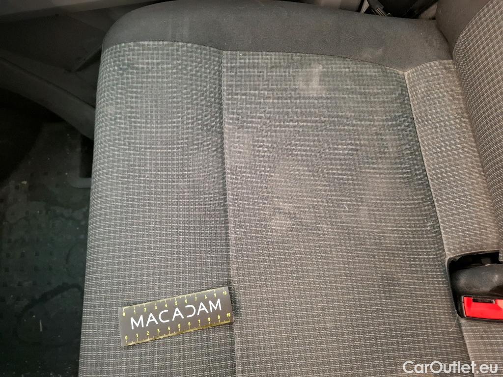  Volkswagen  Transporter VOLKSWAGEN  / 2019 / 4P / Fourgon tôlé 2.0 TDi 90 L1H1 Business #24