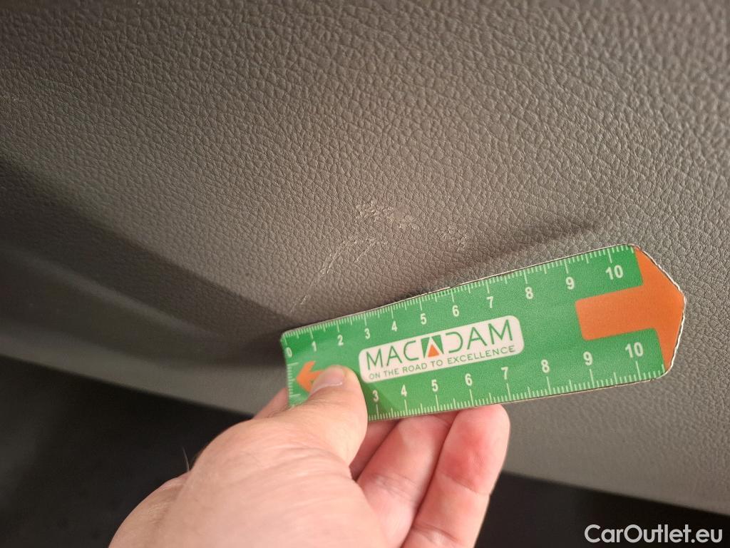  Volkswagen  Transporter VOLKSWAGEN  / 2019 / 4P / Fourgon tôlé 2.0 TDi 150 L1H1 Business #4