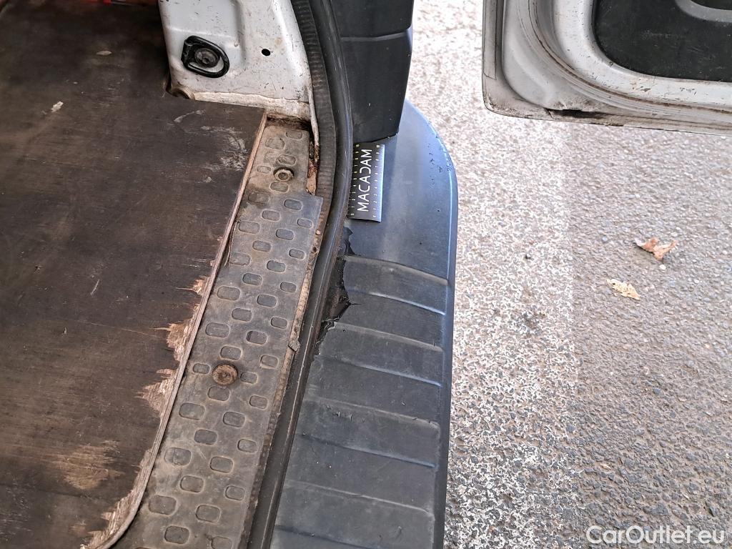  Renault  Trafic RENAULT  VU 4p Fourgon FG GCFL1H1 1000 dCi95 Stop&Start E6 #17