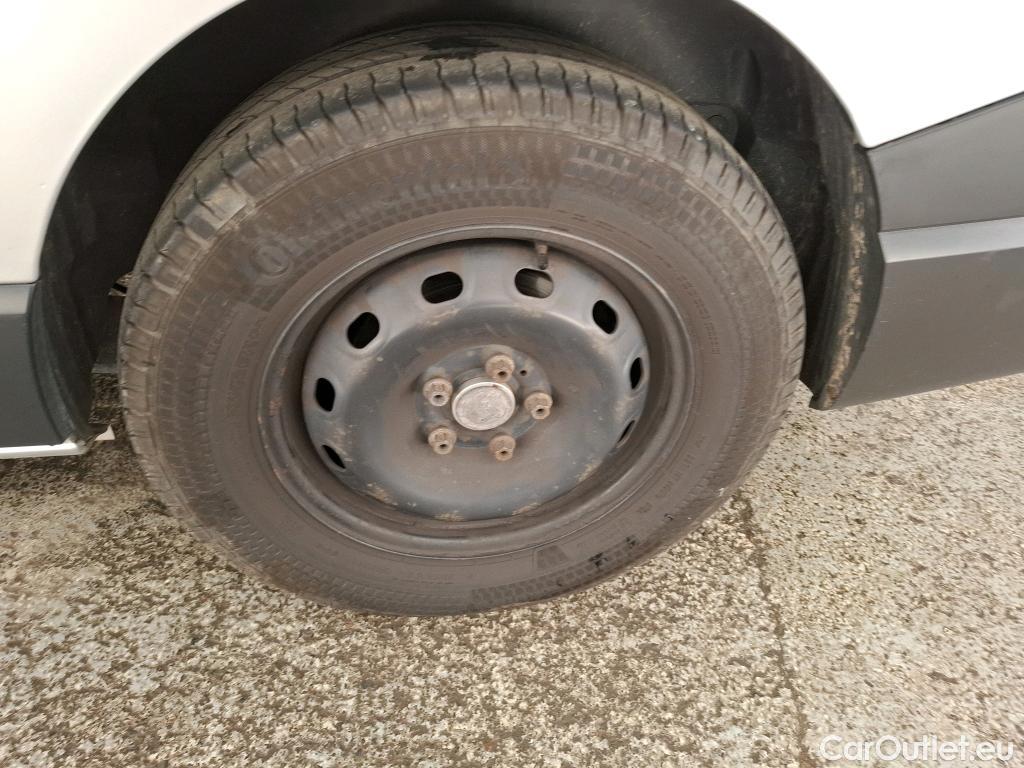  Renault  Trafic  III Fourgon Grand Confort L2H1 1200 dCi 170CV BVA6 E6dT #29