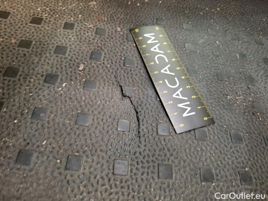  Volkswagen  Transporter VOLKSWAGEN  / 2019 / 4P / Fourgon tôlé 2.0 TDi 90 L1H1 Business #16