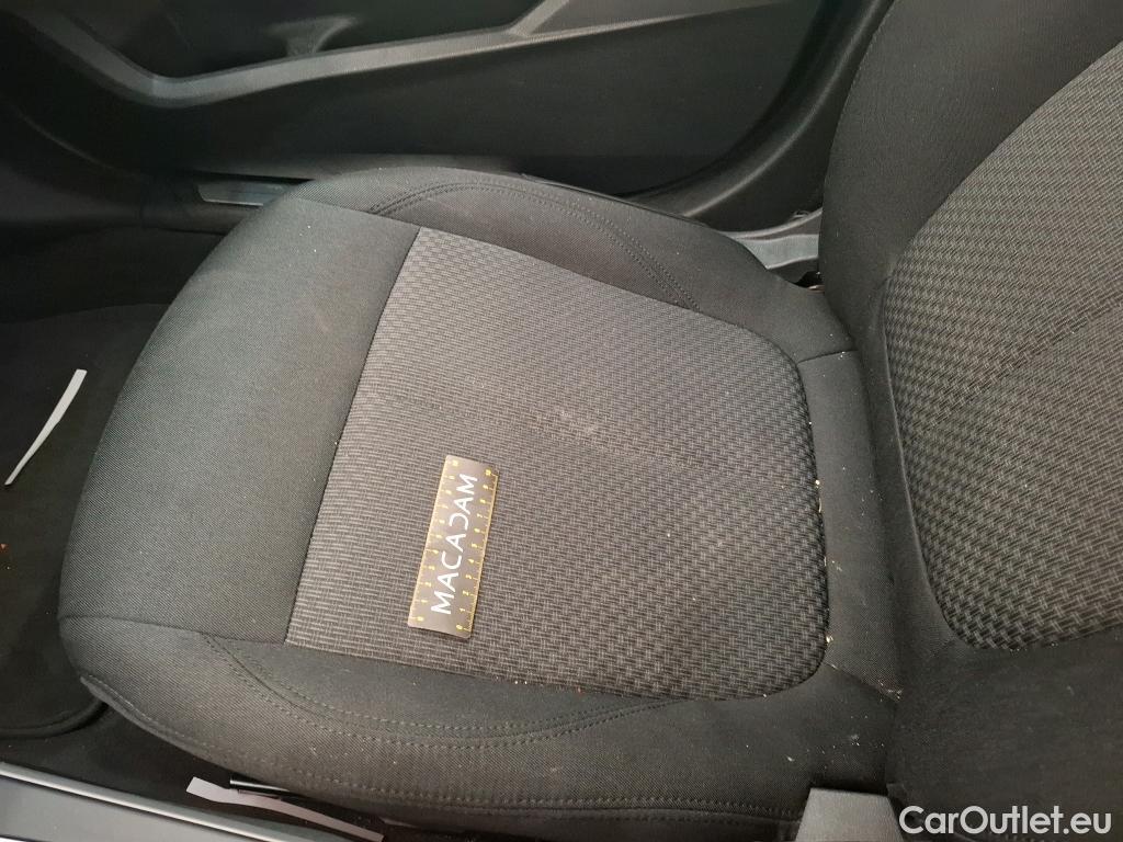  Bmw  Serie 1 BMW Série 1 / 2019 / 5P / Berline 116i DKG7 Business Design #21