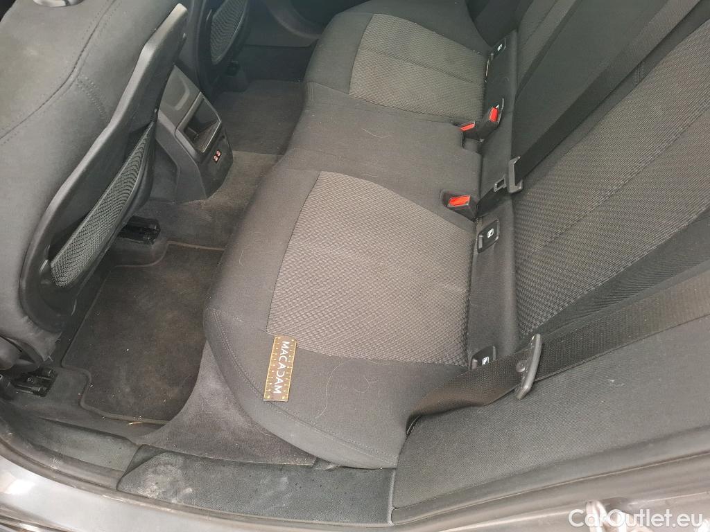  Bmw  Serie 1 BMW Série 1 / 2019 / 5P / Berline 116i DKG7 Business Design #24