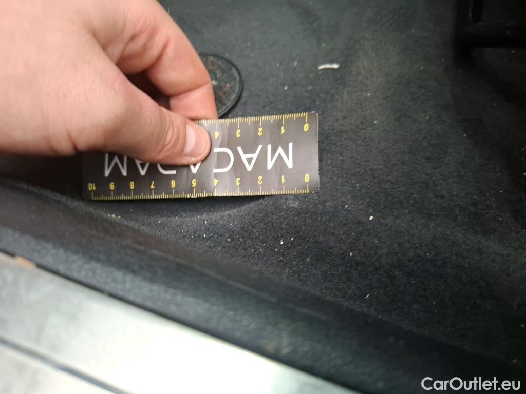  Bmw  Serie 1 BMW Série 1 / 2019 / 5P / Berline 116i DKG7 Business Design #17