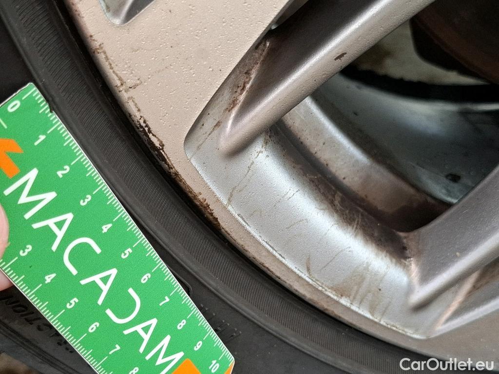  Bmw  X2 BMW  / 2017 / 5P / SUV sDrive20d Lounge BVA8 #18