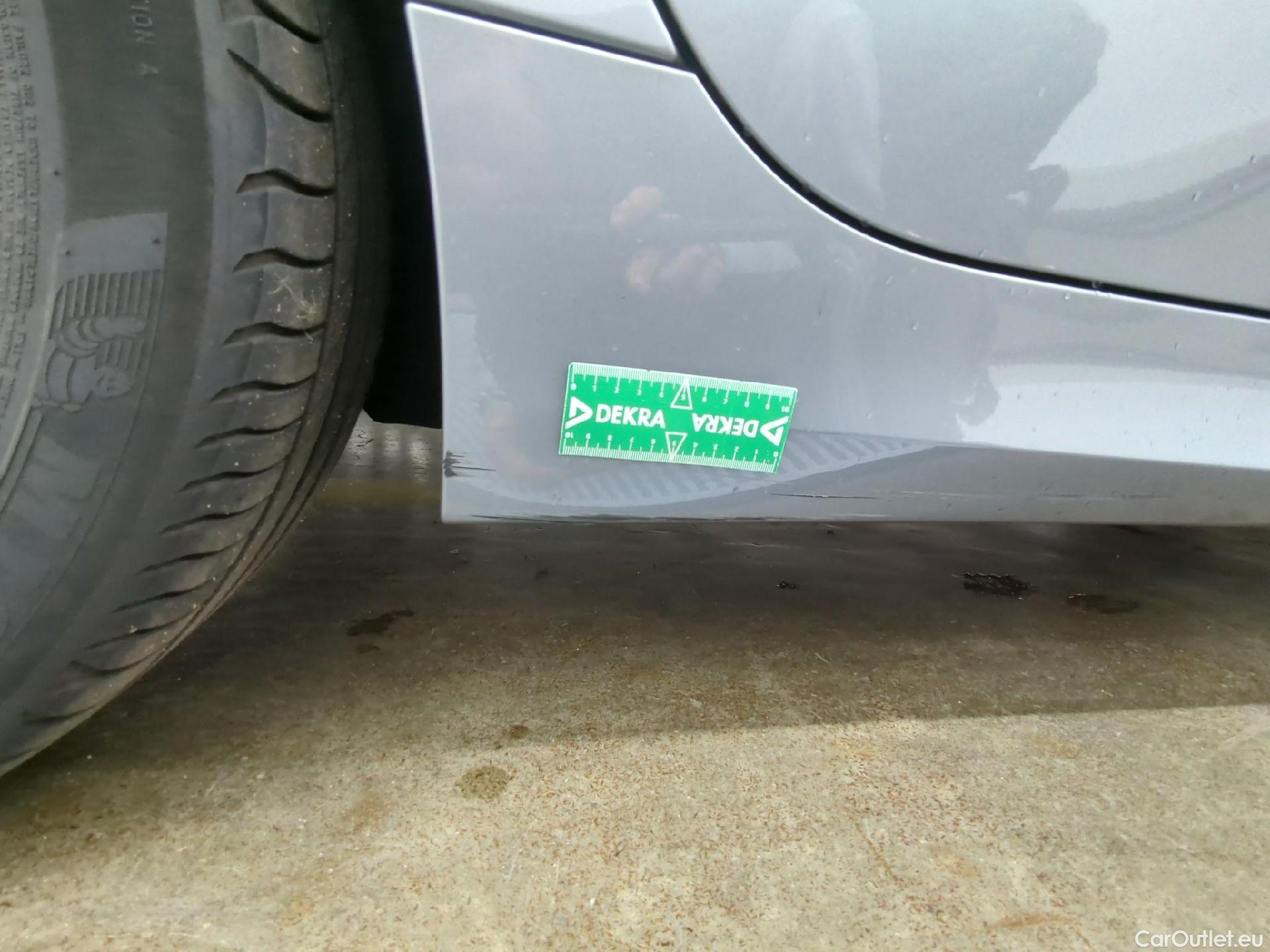  Bmw  Serie 3 BMW Série 3 Touring / 2022 / 5P / Break 318i 156ch Business Design BVA8 #12