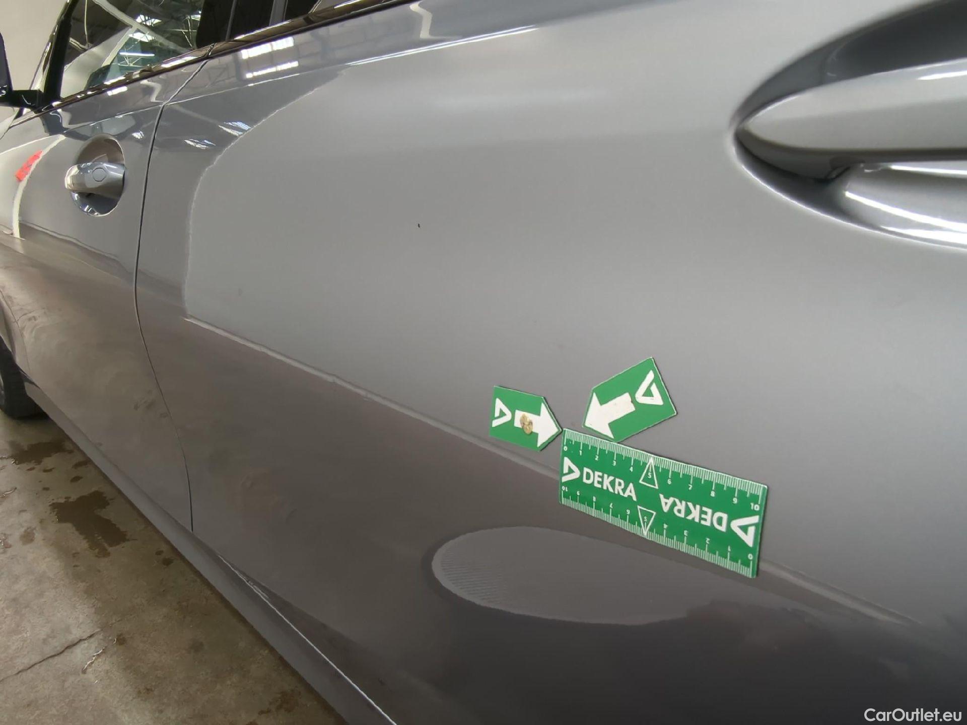  Bmw  Serie 3 BMW Série 3 Touring / 2022 / 5P / Break 318i 156ch Business Design BVA8 #30