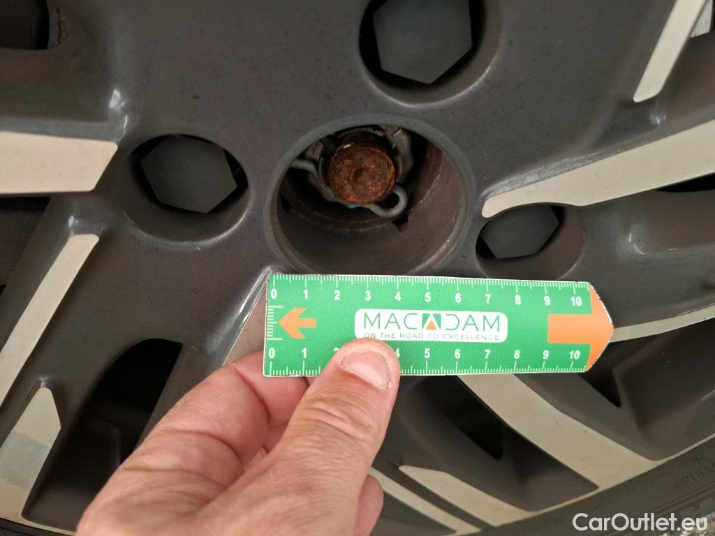  Peugeot  208  Allure Pack 1.2 PureTech 100CV BVM6 E6d #7